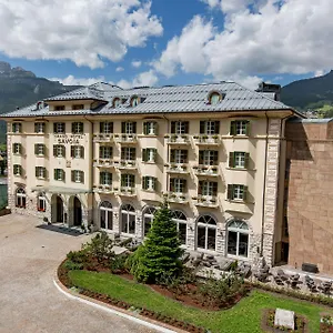 ***** Hotel Grand Savoia Cortina D'ampezzo, A Radisson Collection Włochy